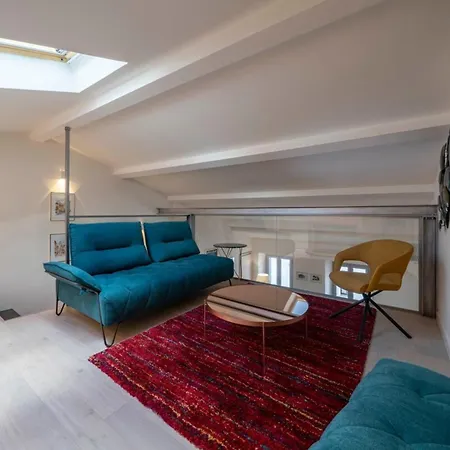 Wdf Duplex 2 Bedrooms Ideally Located ! *