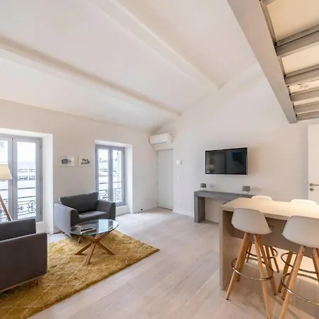 Wdf Duplex 2 Bedrooms Ideally Located ! 戛纳