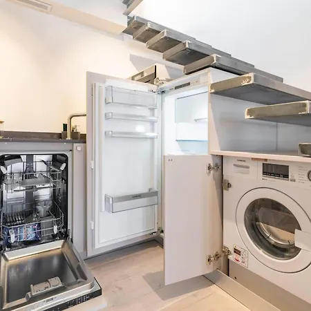 公寓 Wdf Duplex 2 Bedrooms Ideally Located ! *